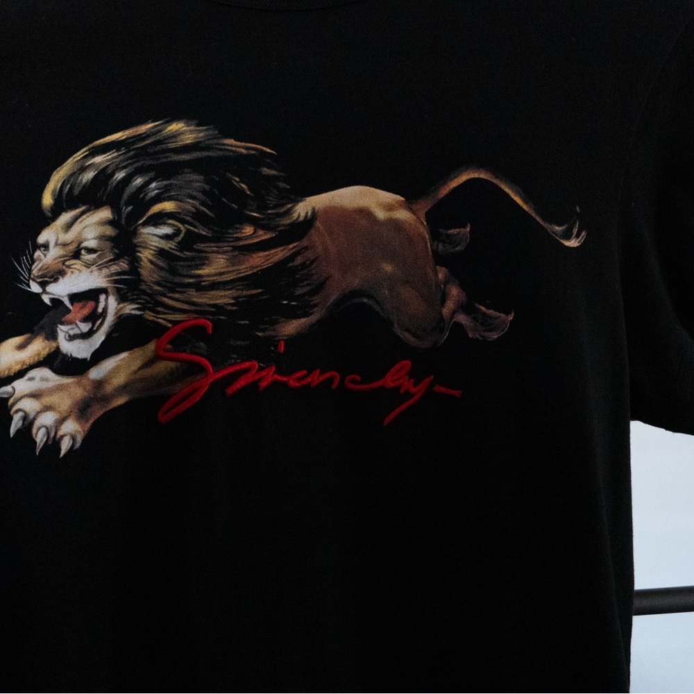 Givenchy Lion - image 2